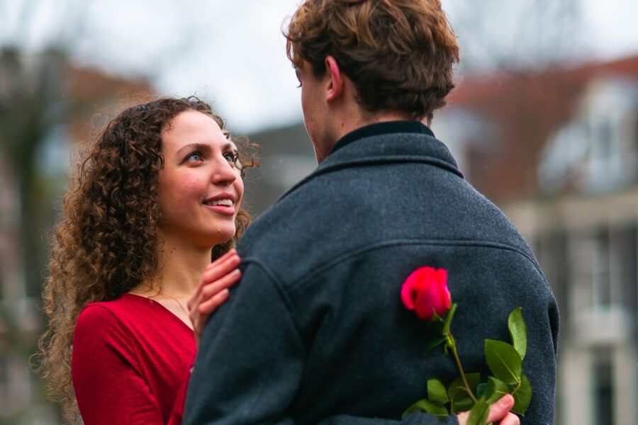 Premium Romantic Photoshoot Experience for Couples - Who should book this Amsterdam photoshoot?