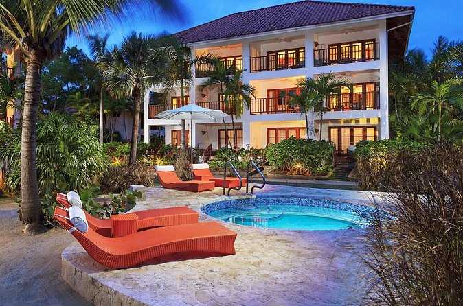 Private Airport Transfer to Couples Swept Away Negril - The ride as an informal introduction to Jamaica
