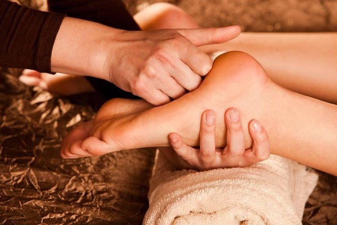Private Couple Massage workshop - Giving and receiving massage during the session