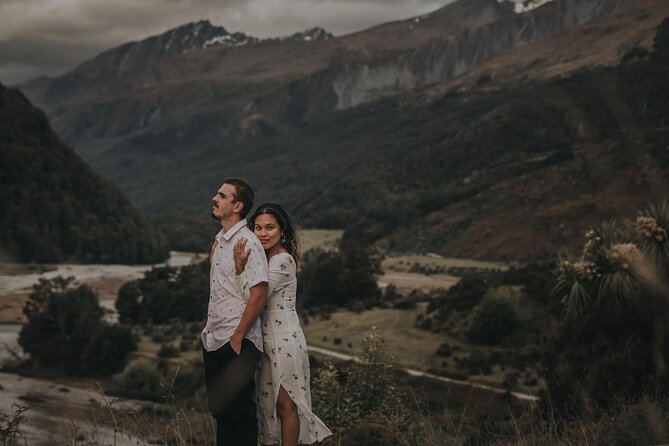 Private Couples Photo Shoot in Queenstown - Aiste’s calm direction helps camera-shy couples
