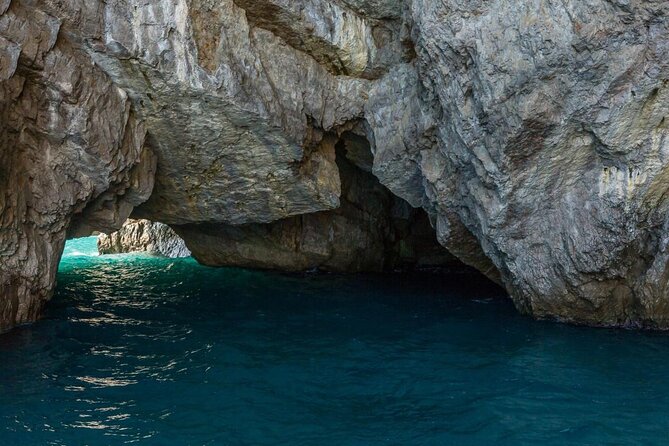 Private Island of Capri Boat Tour for Couples - Key details before you book