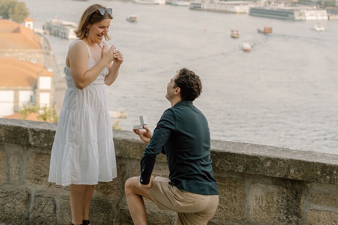 Private Photography Session for Couples in Charming Porto City - Who should book this experience