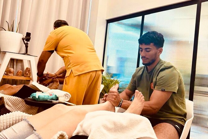 Reflexology Couples Workshop in Crete - The 45-minute partner practice session