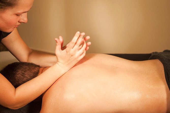 Romantic couple massage + SPA entry and private jacuzzi with cava - Is $250.85 Good Value for Two?