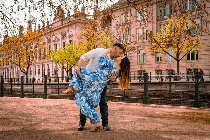 Romantic Couple Photoshoot in the Heart of Berlin - Posing help for people who feel awkward on camera