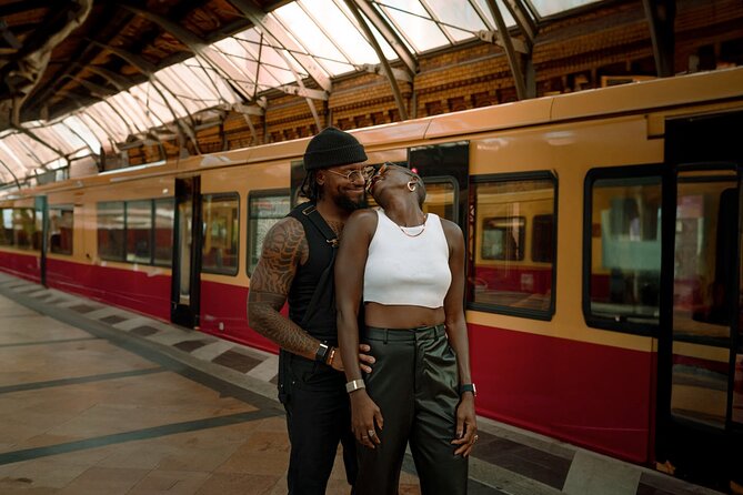 Romantic Couple Photoshoot in the Heart of Berlin - Who should book this private Berlin experience?
