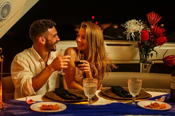Romantic Dinner Cruise in Cairo Nile for Couples (Luxury) - Key points at a glance