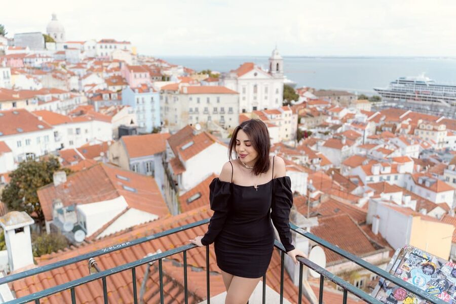 Romantic Photoshoot Experience for Couples in Lisbon - Choosing between 15 minutes and one hour