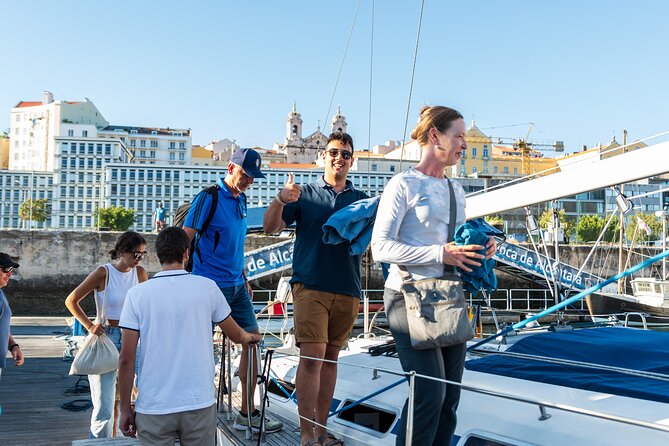 Romantic Private Sailboat in Lisbon for couples - What the crew and boat experience add