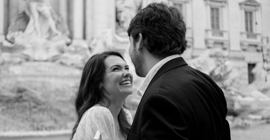 Rome: Personalized Private Couple Photoshoot Experience - Choosing between the Colosseum, Trevi Fountain, and Spanish Steps