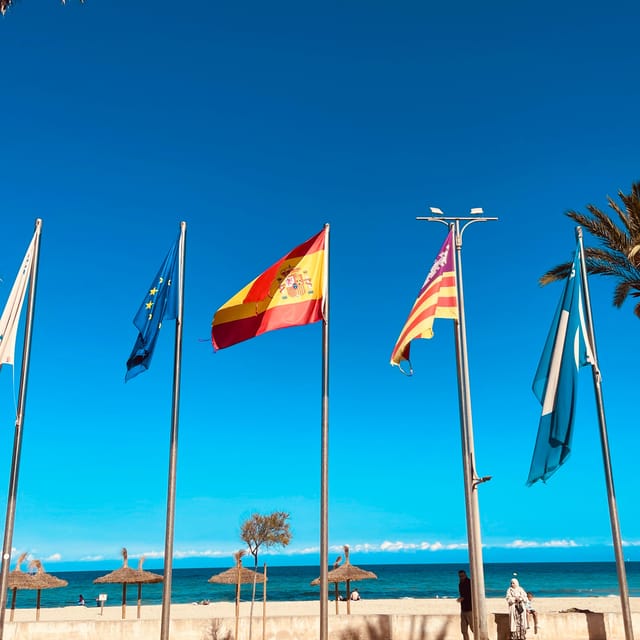 Santa Ponca: CoupleWalk, fun game and city walk for couples - Audio content in four languages, with limited local information