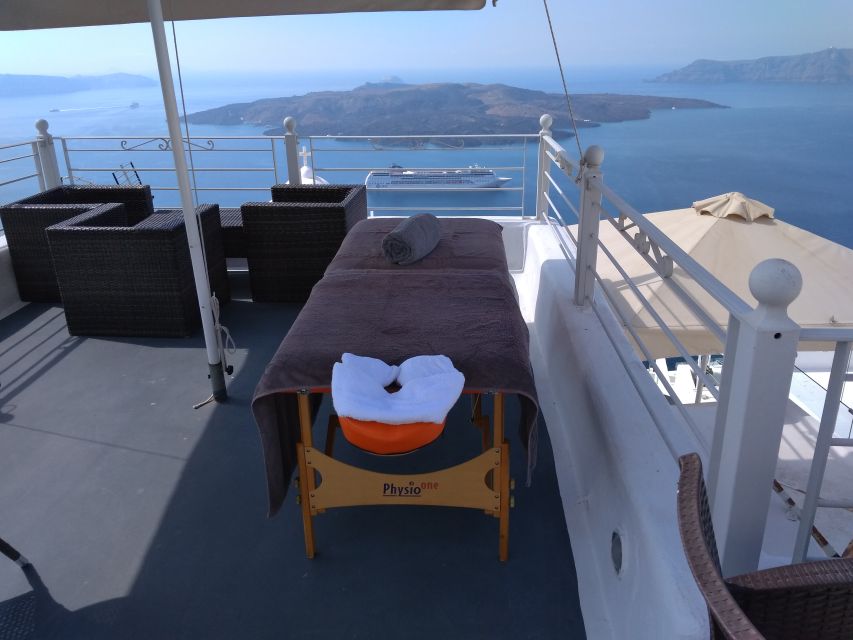 Santorini: Mobile Couples Massage at Your Private Villa - What happens when the therapists arrive
