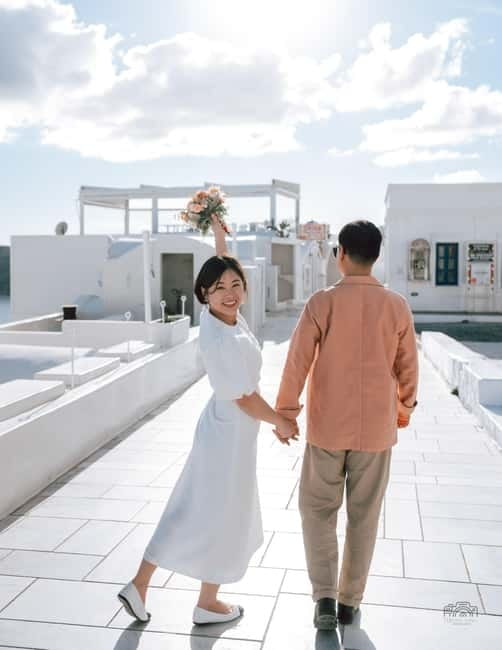 Santorini: Oia Private Couple Photoshoot with 35 Photos - Is $106 good value for two people?