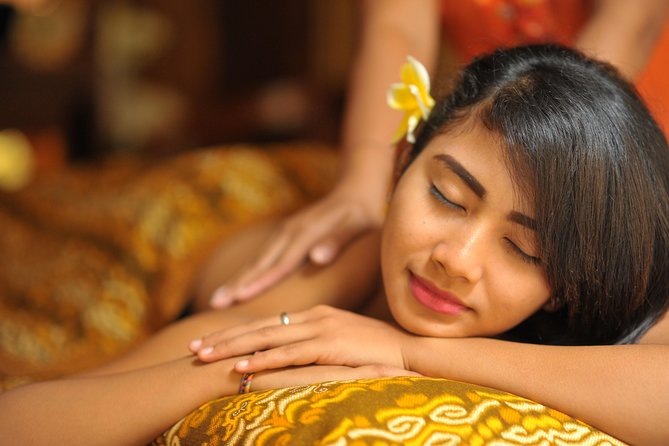 Sweet Dream Couple Treatment by ANJALI SPA - Finishing in the flower-filled milk jacuzzi