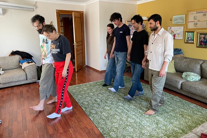 Traditional Wedding Dances Workshop with a Couple at Local Home - The personal setting: benefit and trade-off