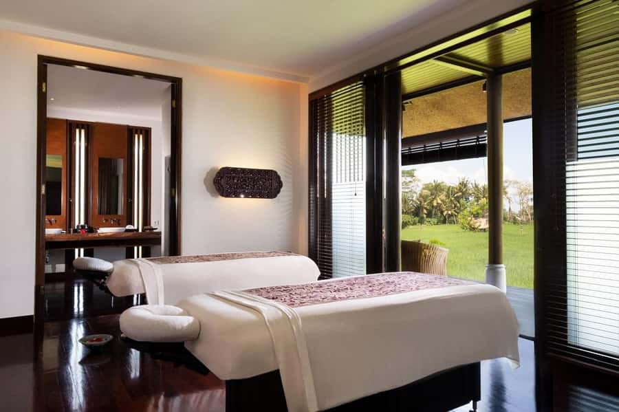 Ubud: Couple Spa Treatment with Bath Ritual & Sparkling Wine - Arriving at The Chedi Club Tanah Gajah