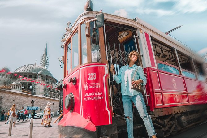Unforgettable Moments in Istanbul: Photo Shoot for Couples - Understanding the $240.29 Per Person Price