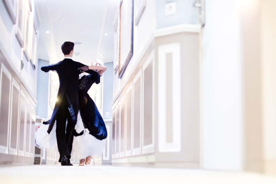 Vienna: Viennese Waltz Beginner Workshop for Couples - How the Workshop Feels by the End