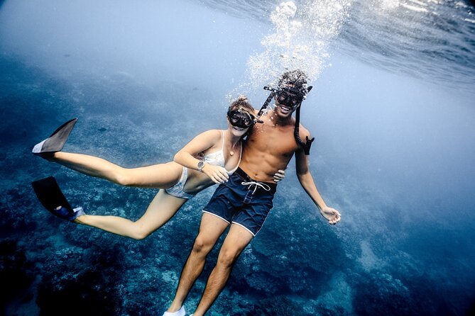 Waikiki Couples Snorkel Retreat - Cruising toward Diamond Head at 1:30 p.m.