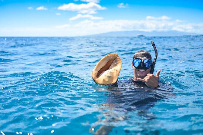 Waikiki Couples Snorkel Retreat - Snacks, fresh fruit, and MANA-Tais afterward