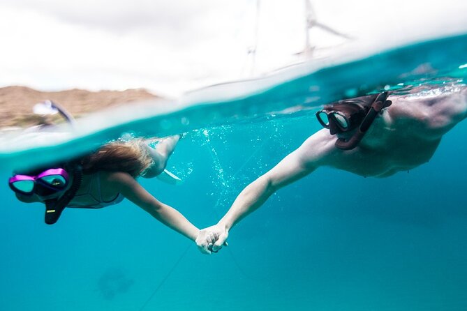 Waikiki Couples Snorkel Retreat - Finding a quieter reef for the snorkel