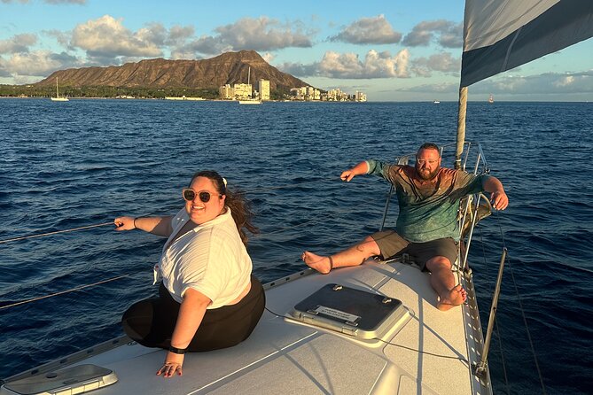 Waikiki private Day Tour and Sunset sail for couples - Magic Island and Ala Moana’s changing light